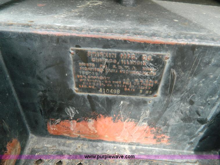 image for item AQ9342 1983 Chevrolet 60 dump truck