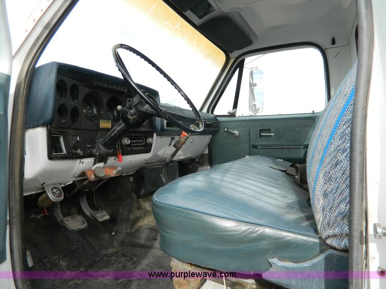 image for item AQ9342 1983 Chevrolet 60 dump truck