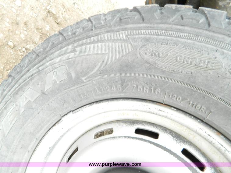 image for item AQ9343 1997 Chevrolet 1500 pickup truck