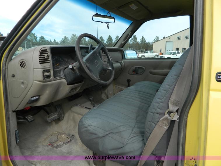 image for item AQ9343 1997 Chevrolet 1500 pickup truck