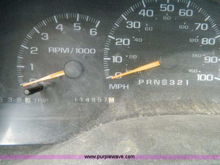 image for item AQ9343 1997 Chevrolet 1500 pickup truck