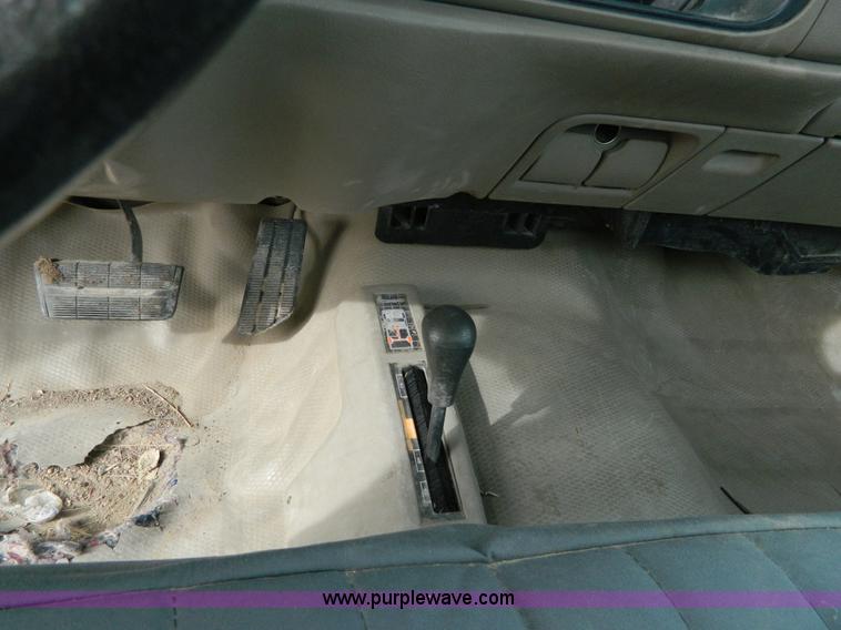 image for item AQ9343 1997 Chevrolet 1500 pickup truck