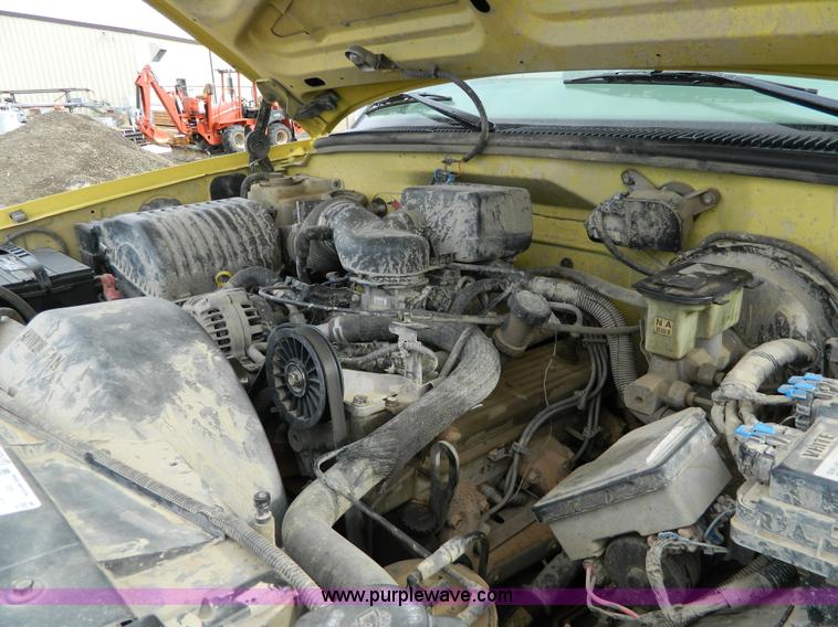 image for item AQ9343 1997 Chevrolet 1500 pickup truck