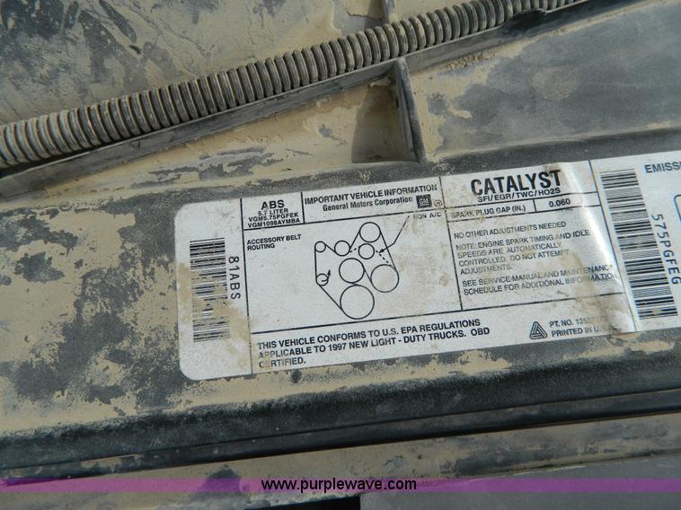 image for item AQ9343 1997 Chevrolet 1500 pickup truck