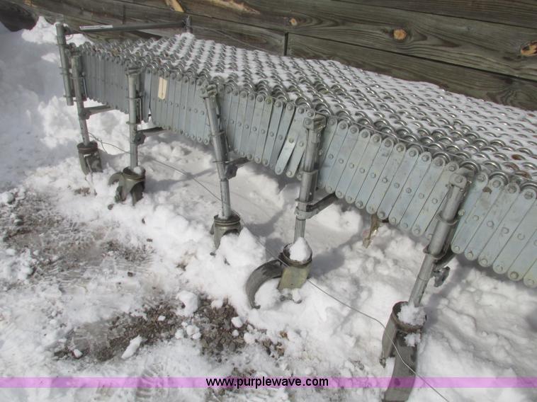 image for item AV9222 Expandable roller conveyor