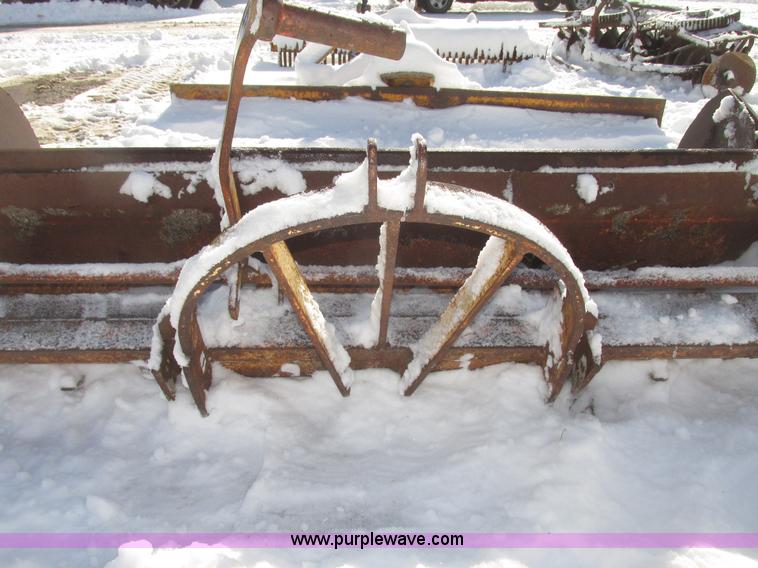 image for item AV9223 6'W box blade