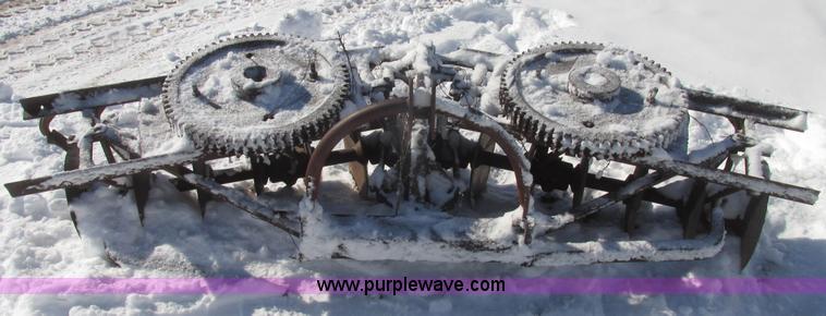 image for item AV9224 8"W disk