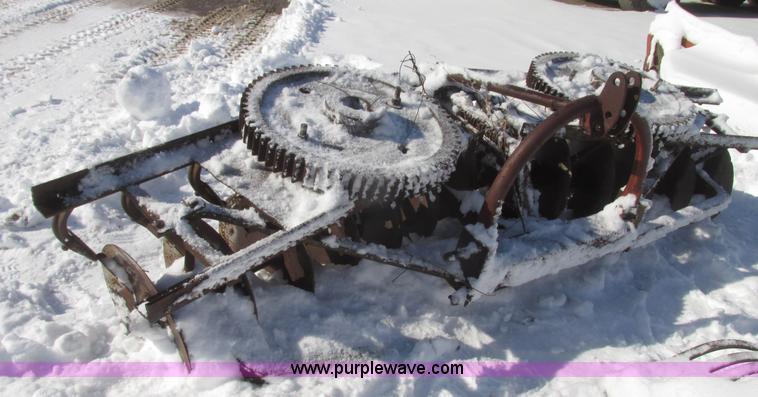 image for item AV9224 8"W disk