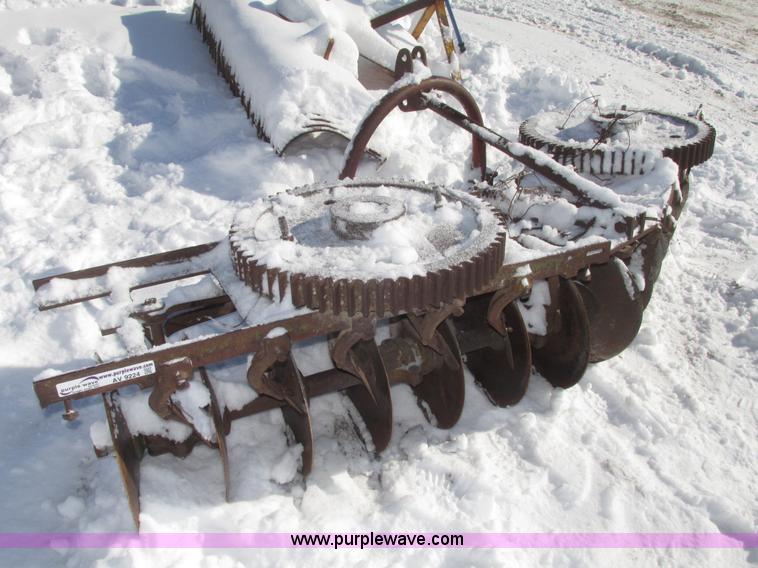 image for item AV9224 8"W disk