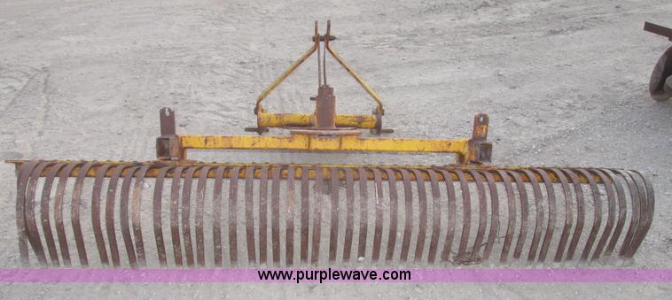 image for item AV9226 Servis LSR landscape rake