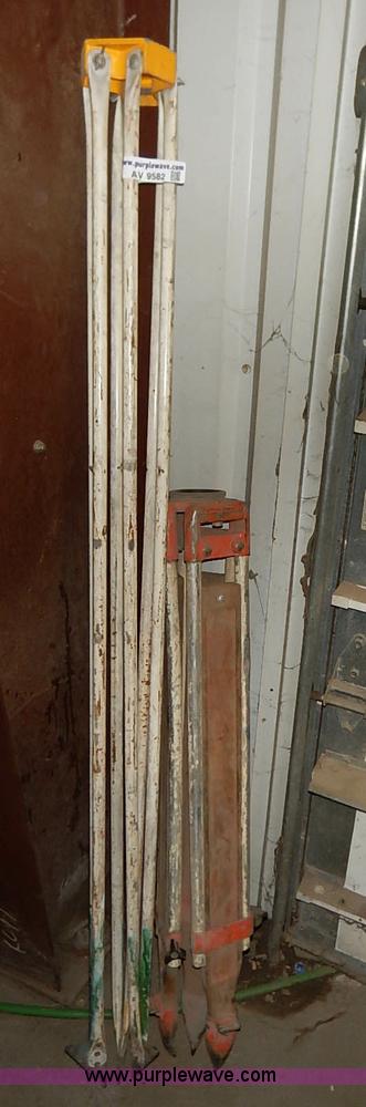 image for item AV9582 Assorted surveying equipment