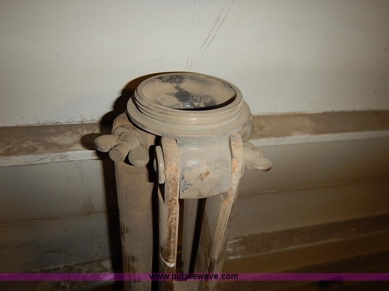 image for item AV9582 Assorted surveying equipment