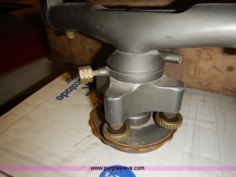 image for item AV9582 Assorted surveying equipment