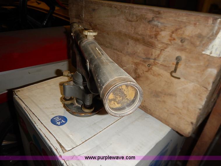 image for item AV9582 Assorted surveying equipment