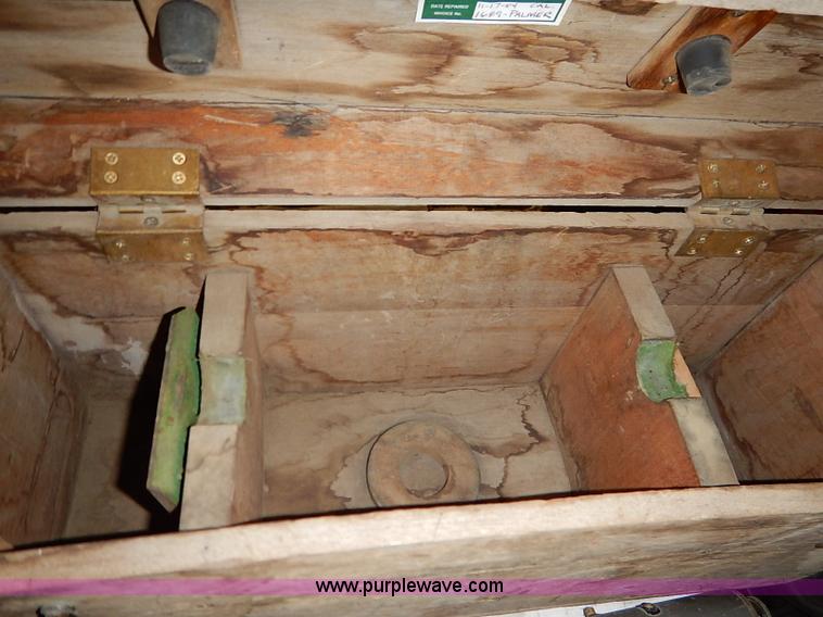 image for item AV9582 Assorted surveying equipment