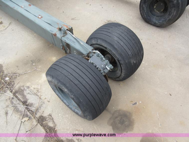 image for item AV9966 Ammo telehandler