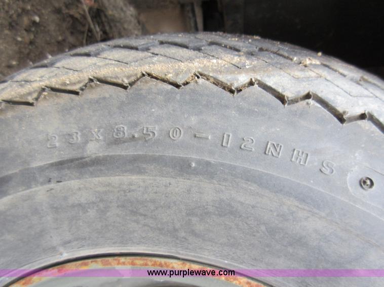 image for item AV9966 Ammo telehandler