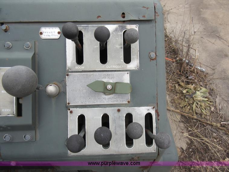 image for item AV9966 Ammo telehandler