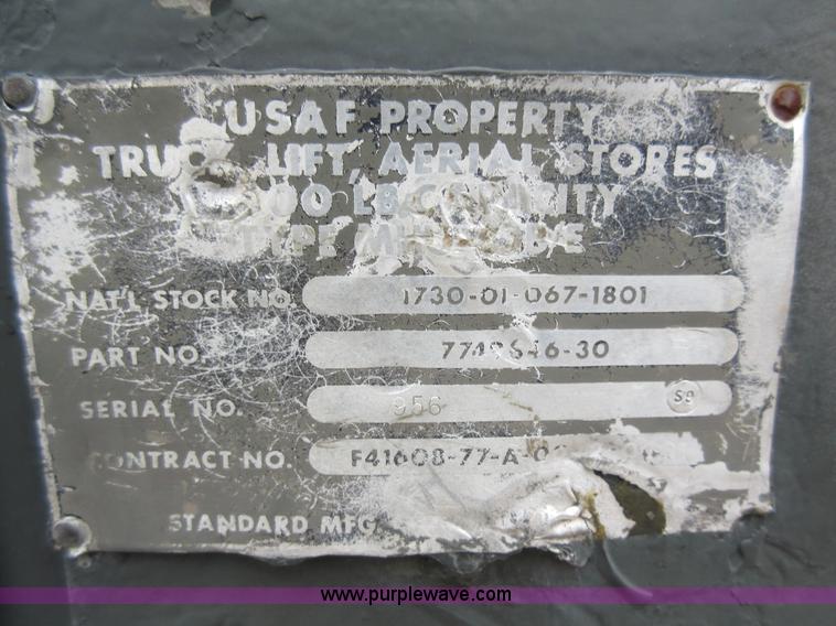 image for item AV9966 Ammo telehandler