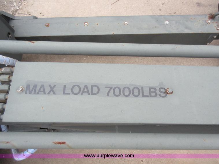 image for item AV9966 Ammo telehandler