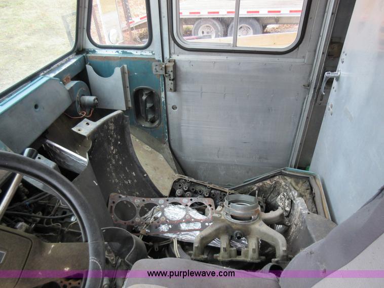 image for item AV9997 1988 Chevrolet delivery truck