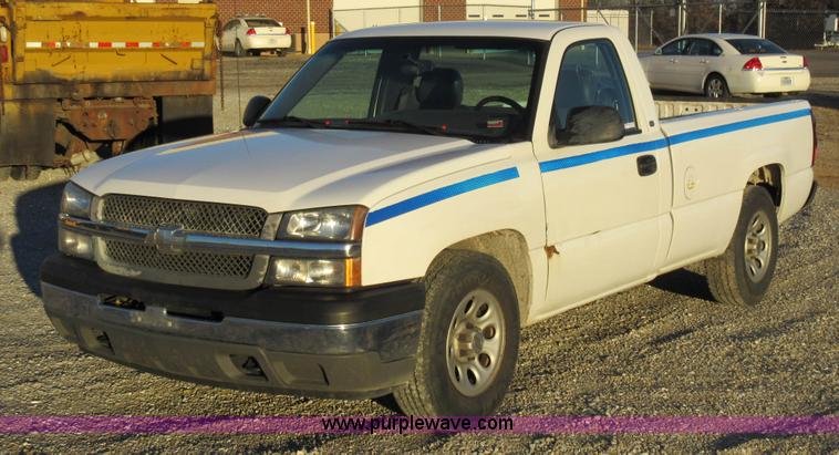 image for item AW9095 2005 Chevrolet Silverado 1500 pickup truck