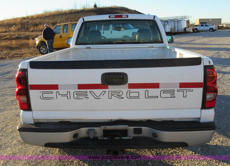 image for item AW9095 2005 Chevrolet Silverado 1500 pickup truck