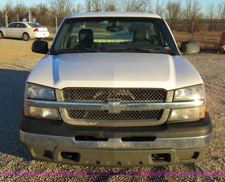 image for item AW9095 2005 Chevrolet Silverado 1500 pickup truck
