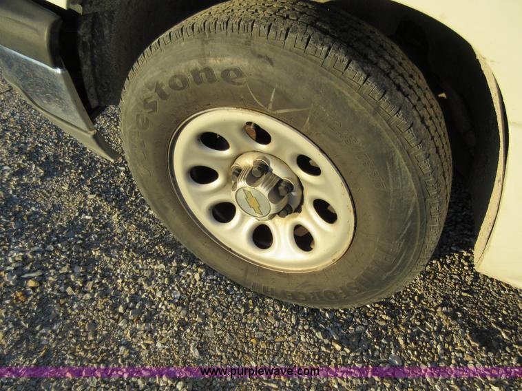 image for item AW9095 2005 Chevrolet Silverado 1500 pickup truck