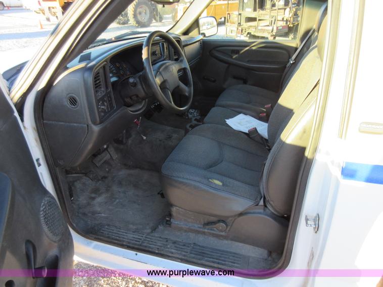 image for item AW9095 2005 Chevrolet Silverado 1500 pickup truck