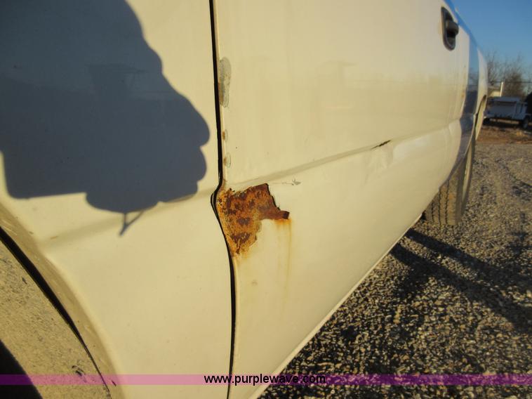 image for item AW9095 2005 Chevrolet Silverado 1500 pickup truck