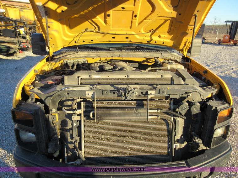 image for item AW9096 2008 Ford F350 SuperCab cab and chassis