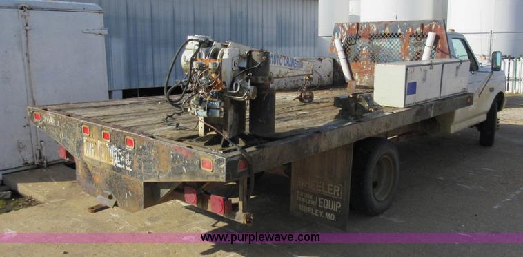 image for item AW9097 1997 Ford F350 XL flatbed truck