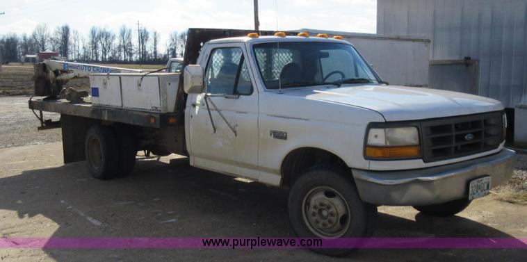 image for item AW9097 1997 Ford F350 XL flatbed truck