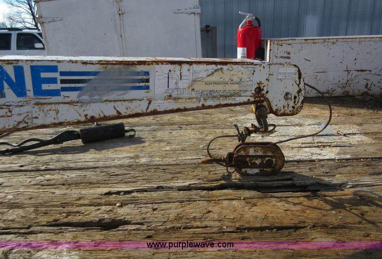 image for item AW9097 1997 Ford F350 XL flatbed truck