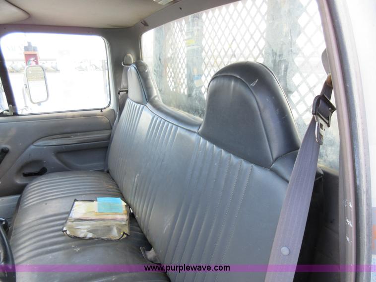 image for item AW9097 1997 Ford F350 XL flatbed truck