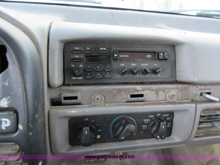 image for item AW9097 1997 Ford F350 XL flatbed truck