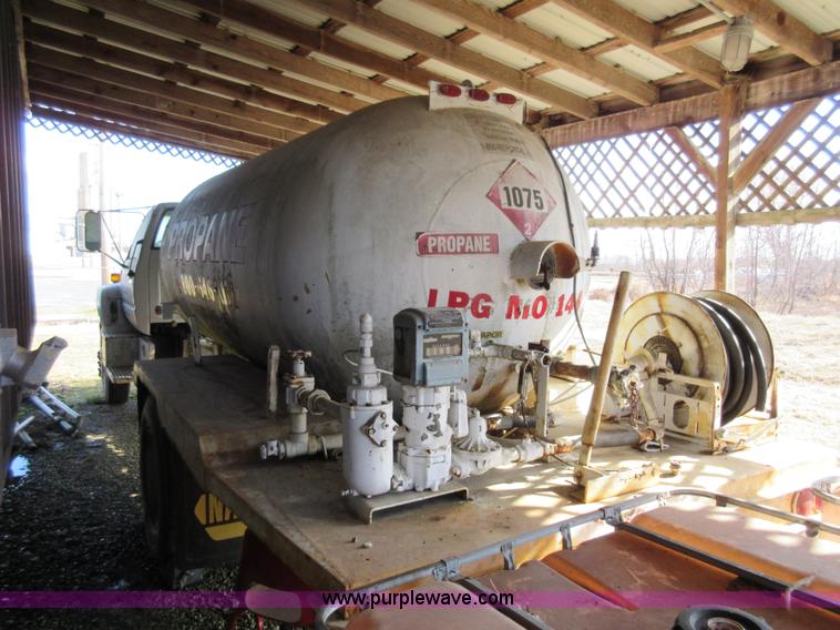 image for item AW9098 1994 GMC TopKick propane delivery truck