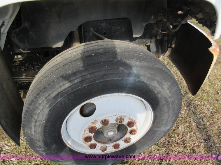 image for item AW9098 1994 GMC TopKick propane delivery truck