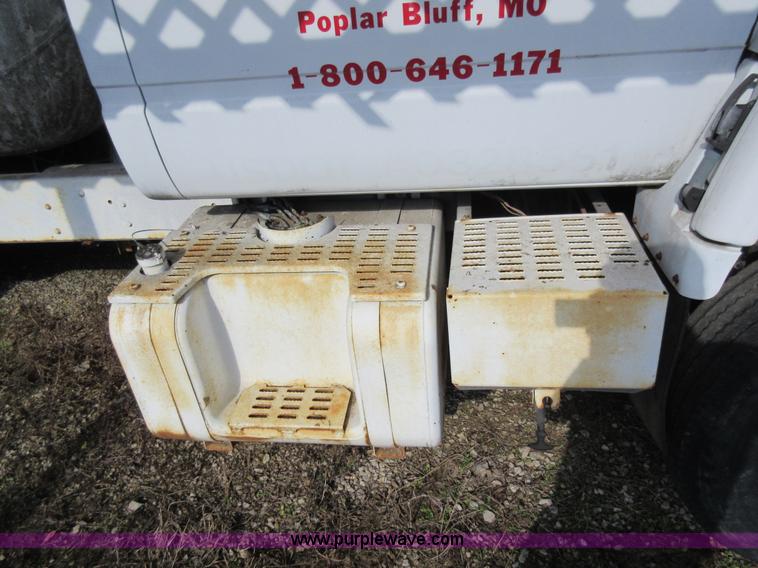 image for item AW9098 1994 GMC TopKick propane delivery truck