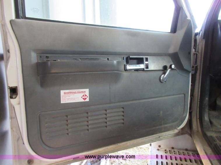 image for item AW9098 1994 GMC TopKick propane delivery truck