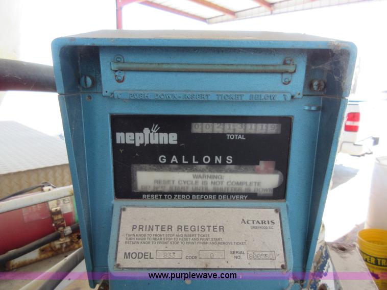 image for item AW9099 1993 International 4900 propane delivery truck