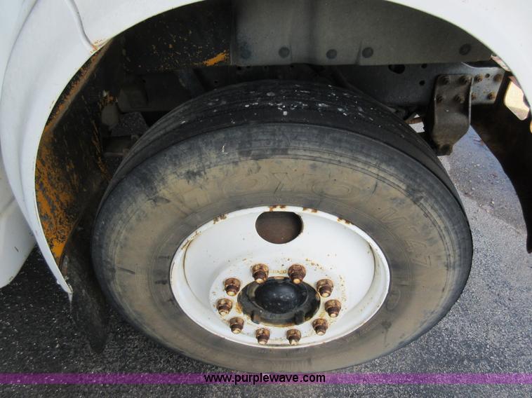 image for item AW9099 1993 International 4900 propane delivery truck