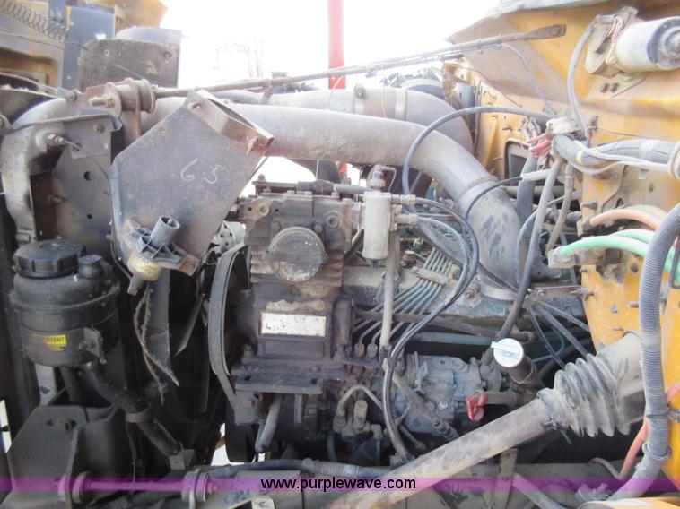 image for item AW9099 1993 International 4900 propane delivery truck