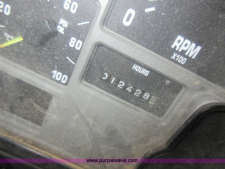 image for item AW9099 1993 International 4900 propane delivery truck