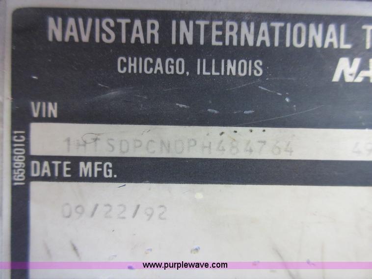 image for item AW9099 1993 International 4900 propane delivery truck