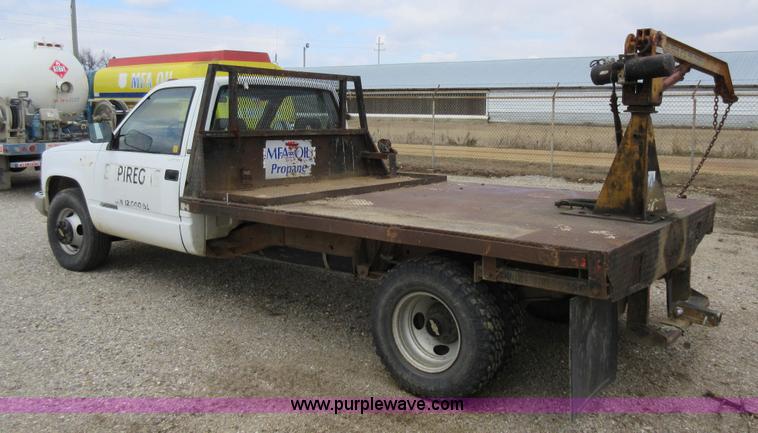 image for item AW9100 1990 Chevrolet 3500 flatbed truck