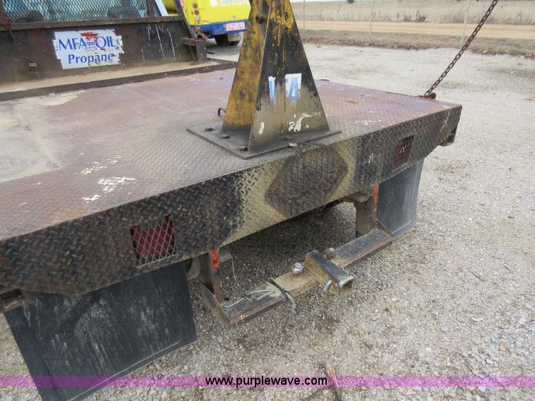 image for item AW9100 1990 Chevrolet 3500 flatbed truck