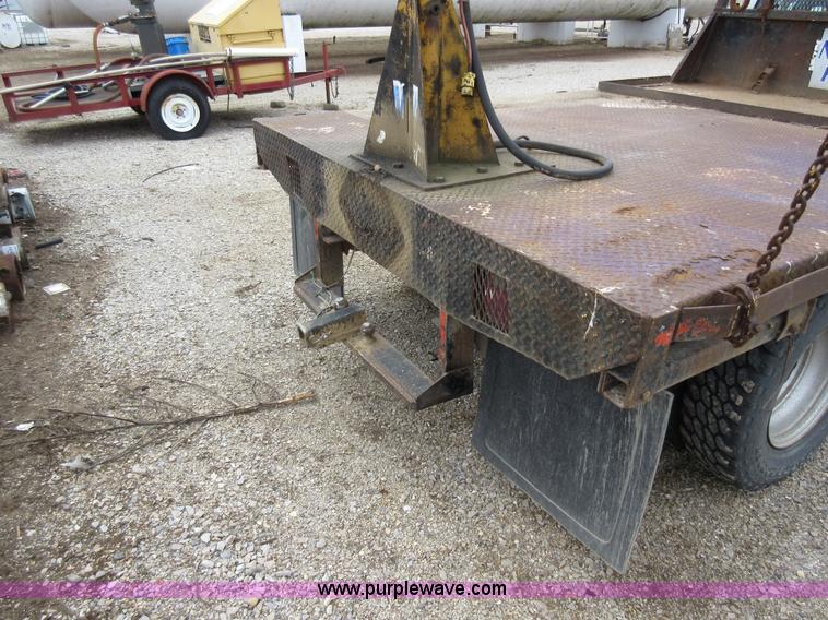 image for item AW9100 1990 Chevrolet 3500 flatbed truck