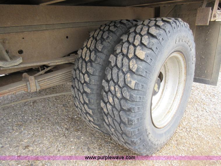 image for item AW9100 1990 Chevrolet 3500 flatbed truck